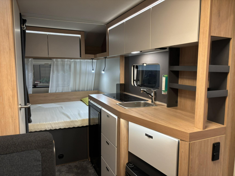 Knaus Sport 420 QD COMPACT EN GROTE KEUKEN !  foto: 4