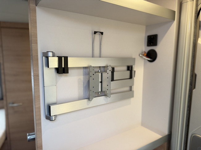 Knaus SUDWIND 450 FU 60 YEARS Campovollo grijs foto: 15