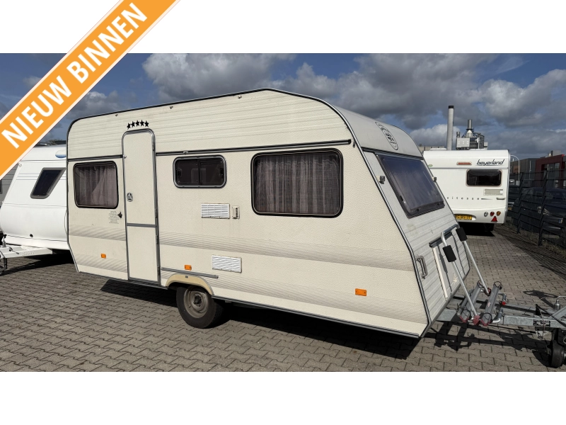 Home-Car Confort 42 2x zitgroep toiletruimte  hoofdfoto: 1