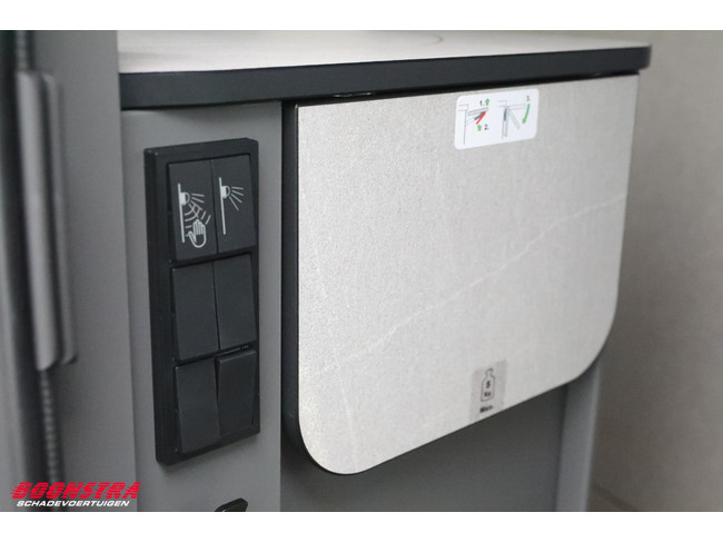 Eriba Novaline 442 Luifel Vloerverwarming LMV Lengtebed Treinzit foto: 17