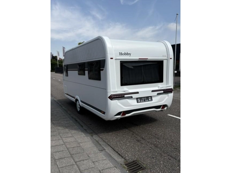Hobby De Luxe 460 UFE Model 2027 