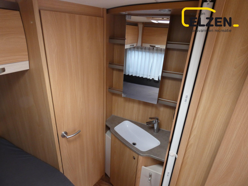 Knaus Sudwind Silver Selection 500 FU mover, luifel/ tent Unico  foto: 18
