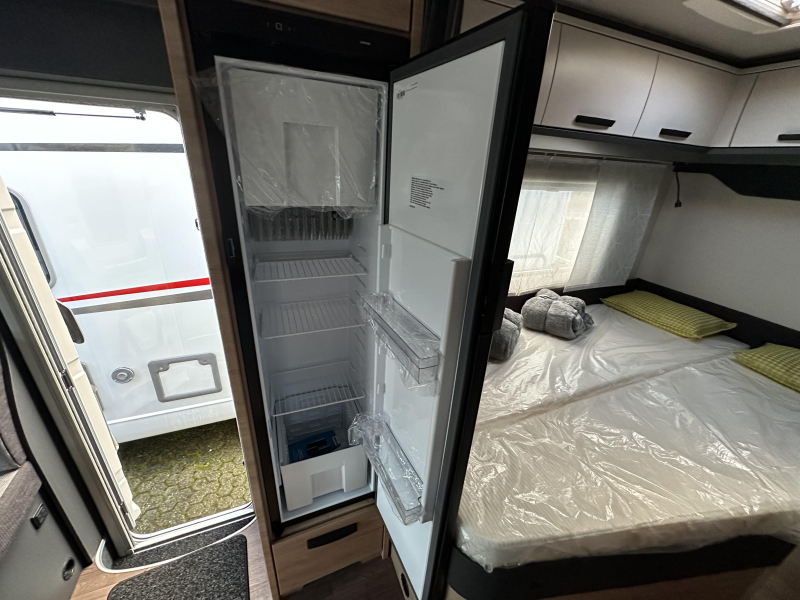 Knaus L!ve Wave 650 MF AUTOMAAT + HEFBED  foto: 9