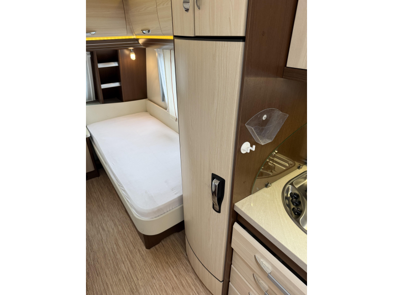 Hobby Prestige 495 UL 2 BEDDEN MOVER VOORTENT  foto: 13