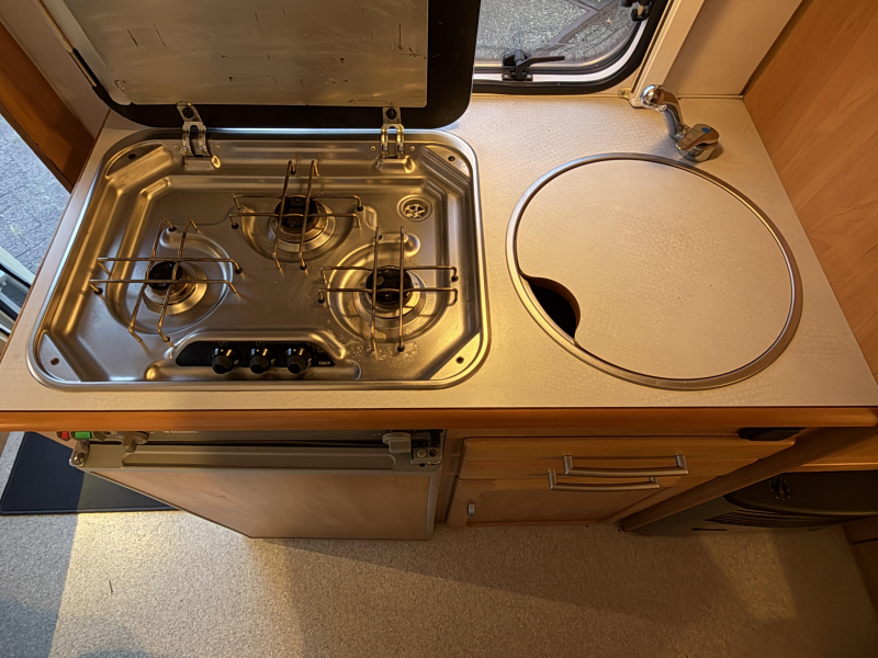 Eriba Touring Troll 550 GT RONDZIT-MOVER-VOORTENT  foto: 12