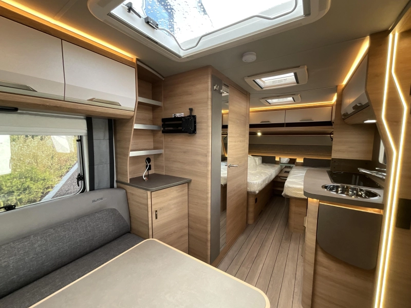 Knaus Sudwind Black Selection 460 EU MOVER-THULE LUIFEL-VLOERV  foto: 6