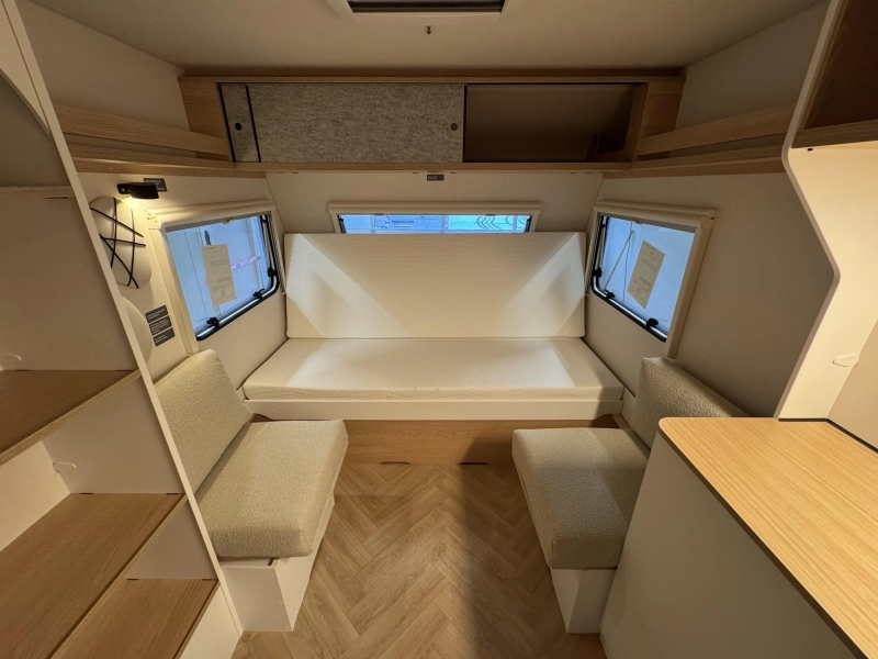 LMC E:dero 470K Openslaand voorraam  foto: 3