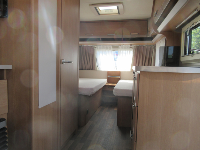 Knaus Sport 460 EU MET AIRCO EN MOVER  foto: 2