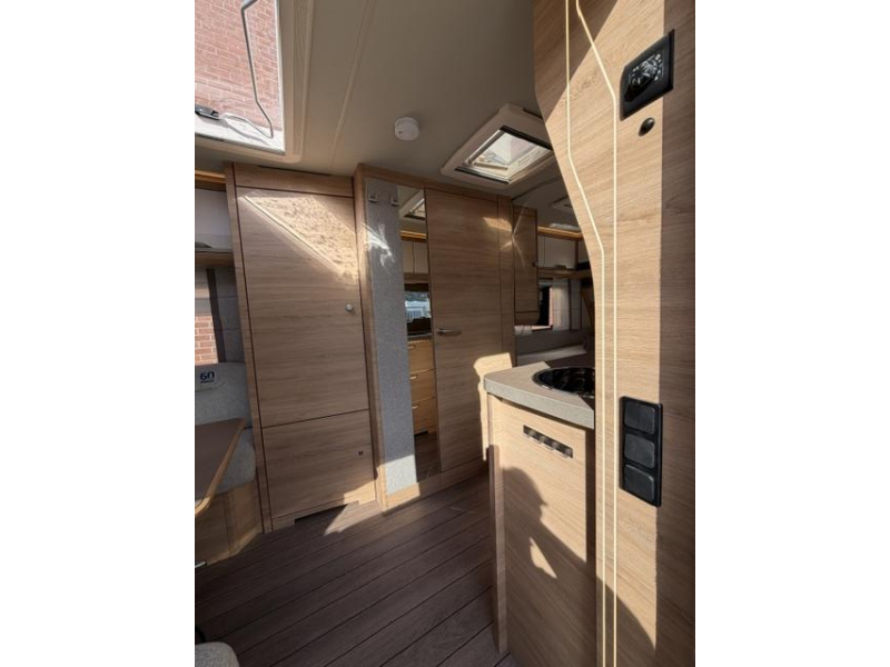 Knaus Sudwind 60 Years 500 EU Mover en Fietsendrager  foto: 13