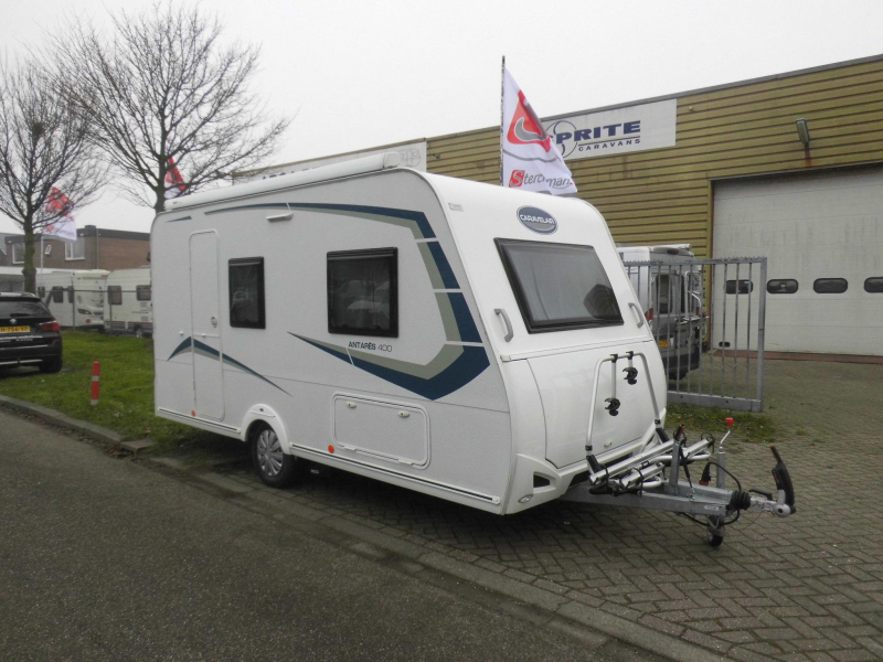Caravelair Antares 400 Cassetteluifel.  hoofdfoto: 1