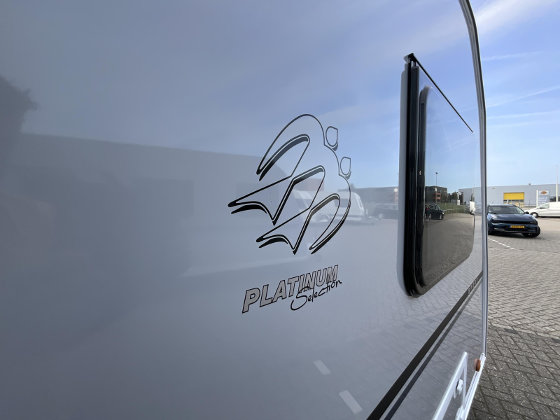 Knaus Sport Platinum 500 EU ENKELE BEDDEN-VLOERVERW 