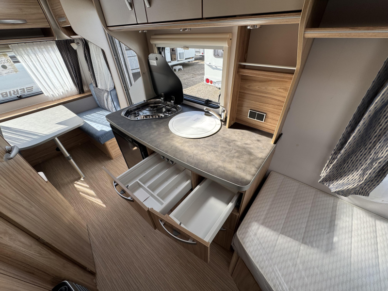 Eriba Nova Light 442 