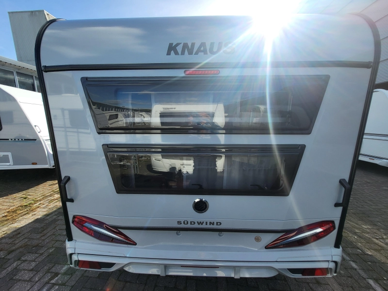 Knaus Sudwind Black Selection 540 FDK super ruim en compleet  foto: 6