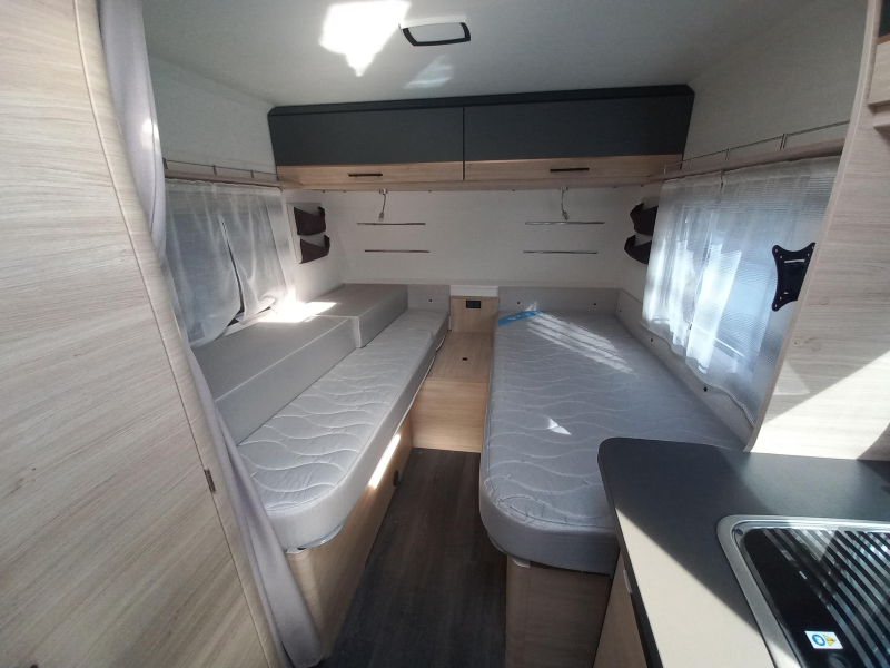 Caravelair Antares Titanium 450 cassette-airco-mover-etc  foto: 11