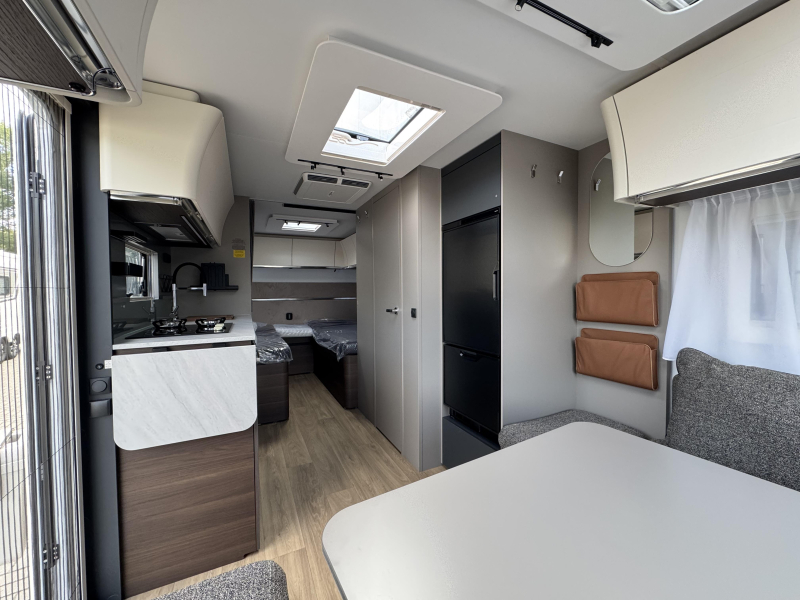 Adria Alpina 583 UL  foto: 2