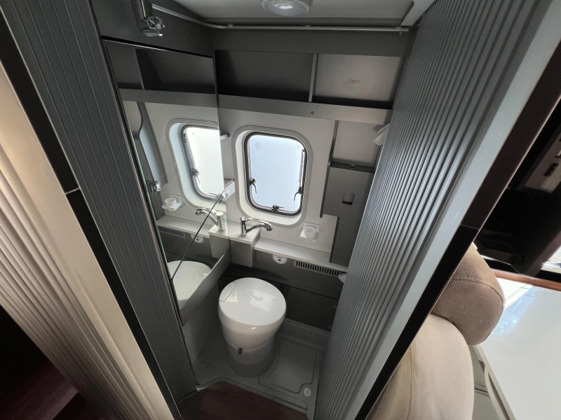 Adria Twin 640 SLX Vol opties!  foto: 14