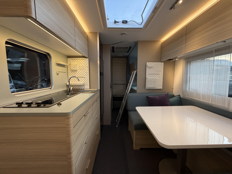 Adria Altea 552 PK Mover-Airco-STAPELBEDDEN 