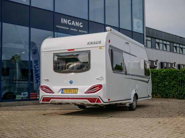 Knaus Sudwind 450 450 FU FRANSBED RONDZIT VOORTENT foto: 6