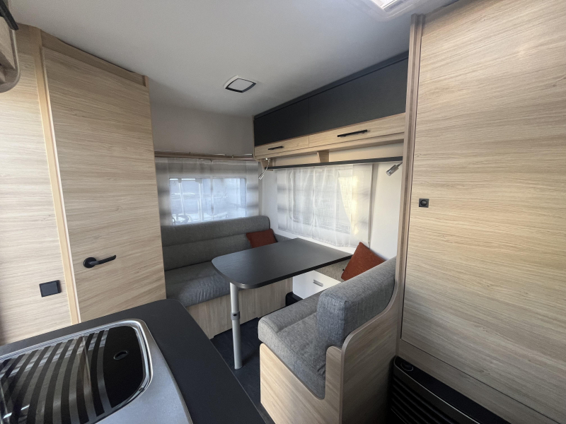 Sterckeman Easy Comfort 390 CP mover en cassetteluifel  foto: 4