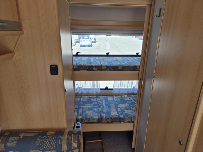 Eifelland 550TKM Stapelbed + treinzit + voortent. 5 pers. foto: 12