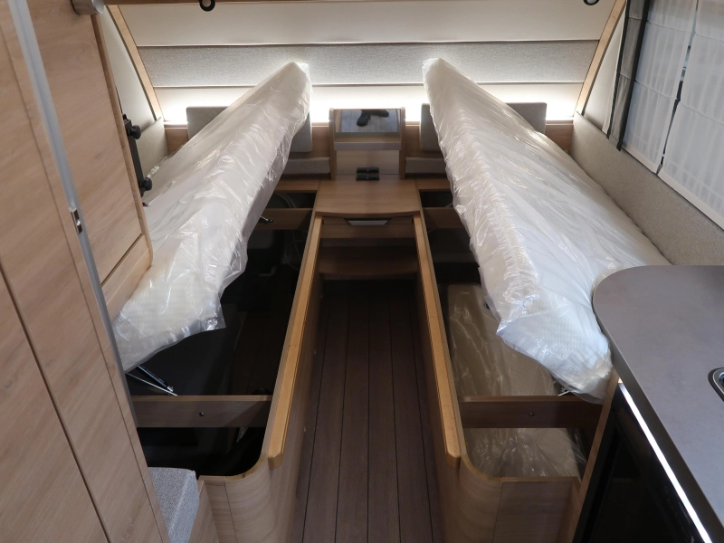 Knaus Sudwind Black Selection 500 EU !! BED VAN 217CM LANG !!!  foto: 7