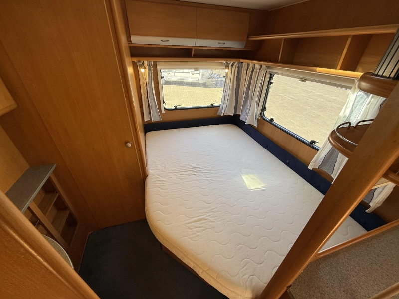 Dethleffs Lifestyle 500 DB FRANSBED RONDZIT TENT TOP  foto: 14