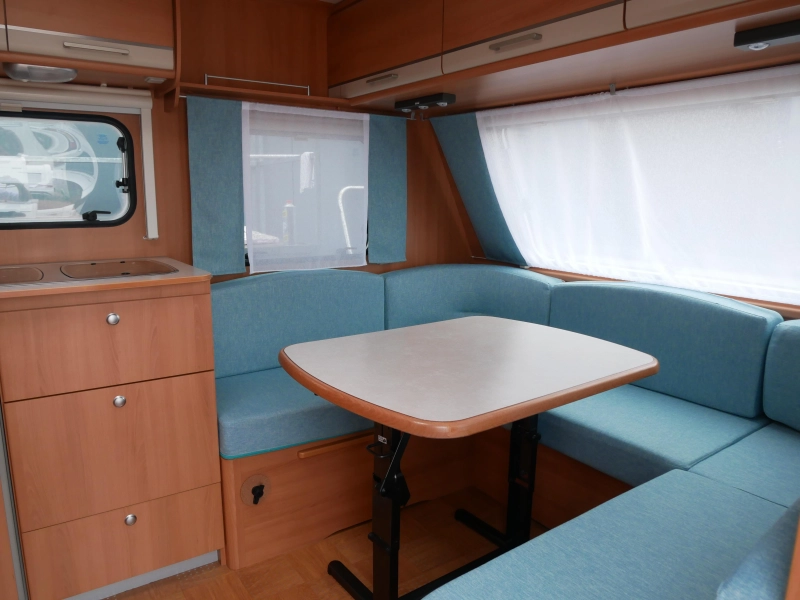 Caravelair Ambiance Style 475 mover, voortent  foto: 4