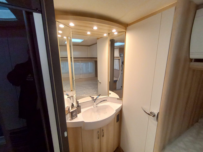Hobby De Luxe 460 UFe foto: 11