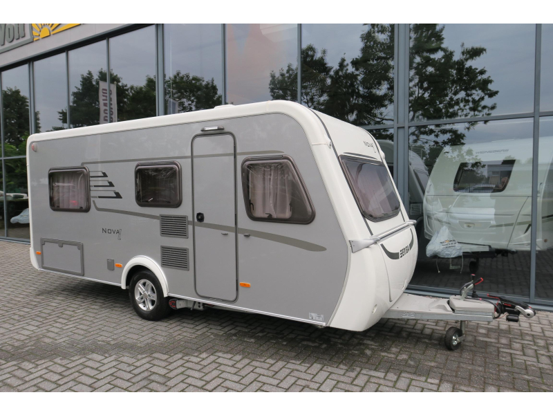 Eriba Nova Light 442 VLOERVERW.+MOVER+VOORTENT 