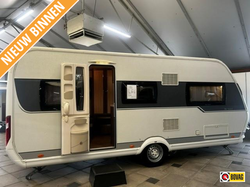 Hobby De Luxe 495 UL mover, voortent  hoofdfoto: 1