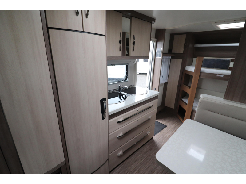 Hobby De Luxe 560 KMFE Stapelbed Mover Tent  foto: 12