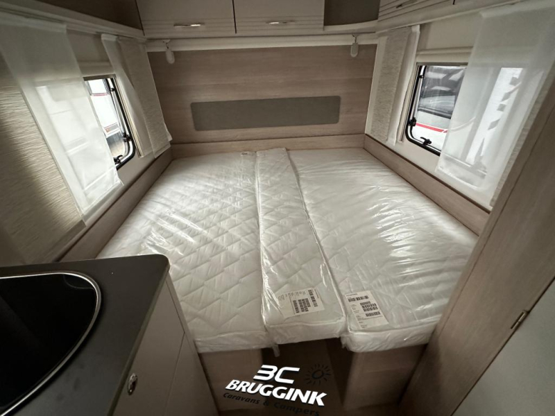 Bürstner Premio Life 480 TL - ENKELE BEDDEN  foto: 7