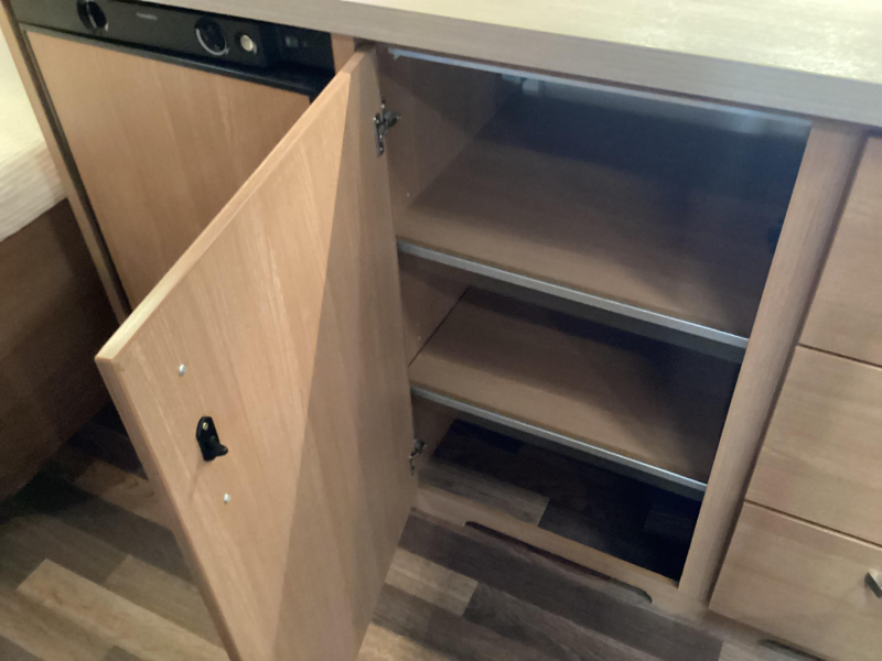 Knaus Sport 500 UF omnistor luifel  foto: 15