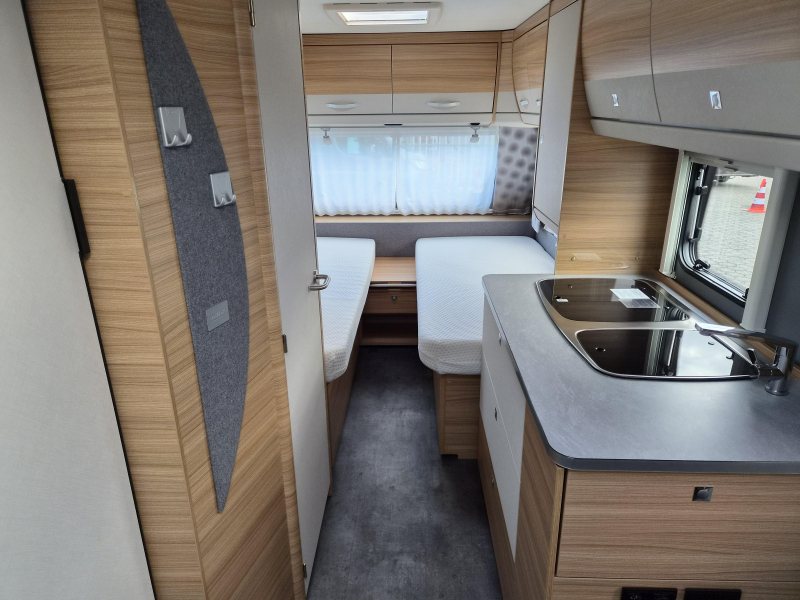 Dethleffs Camper Avantgarde 460 EL Enkele bedden - Mover 
