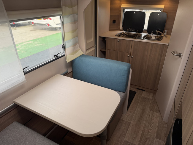 Dethleffs C-JOY 420 QSH foto: 12