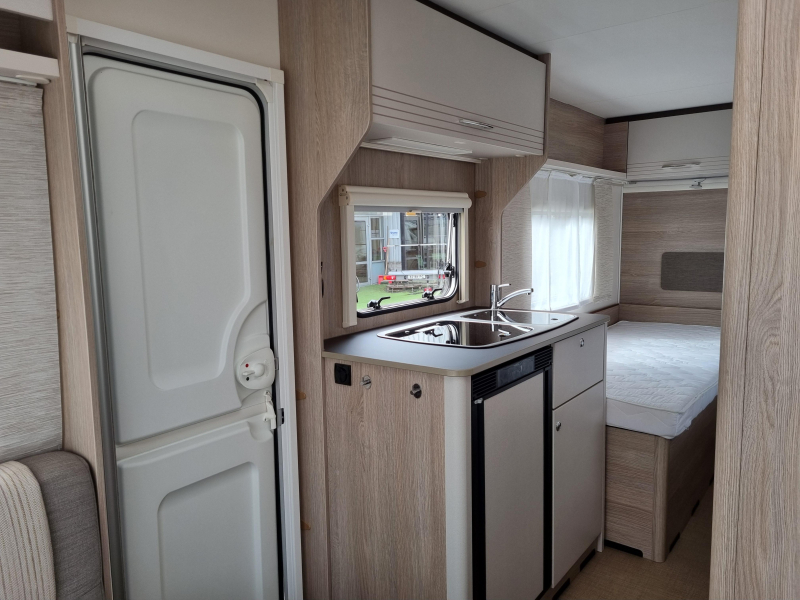 Bürstner Premio Life 480 TL - Enkele bedden -  foto: 6