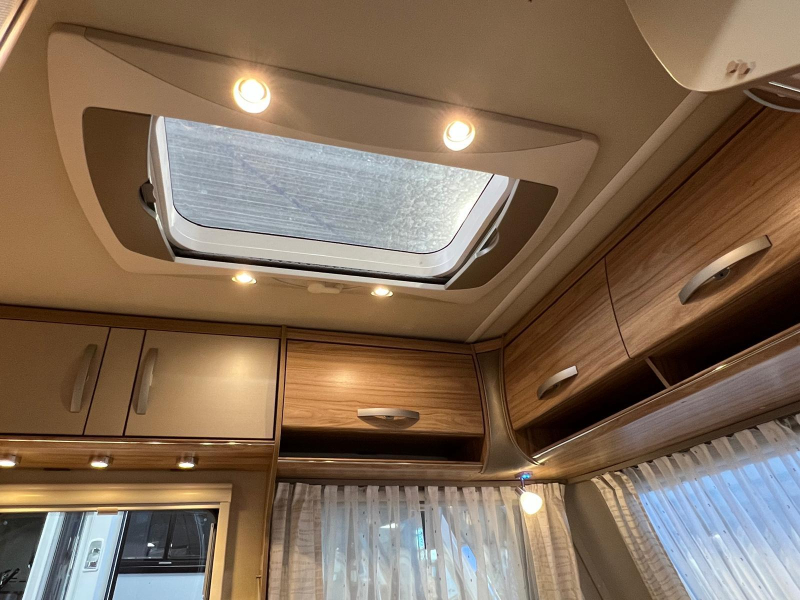 Eriba Nova Light Delight 465 mover, isabella, tent  foto: 14