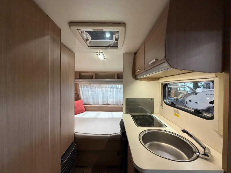 Adria Aviva 370 CP Mover | Stapelbed | Fiets  foto: 11