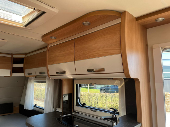 Knaus Südwind 500 EU Silver Selection | Elektrische Luifel | Vol Automatische Mover | Alko ATC Systeem | Boiler | Enkele bedden | Rondzit foto: 20