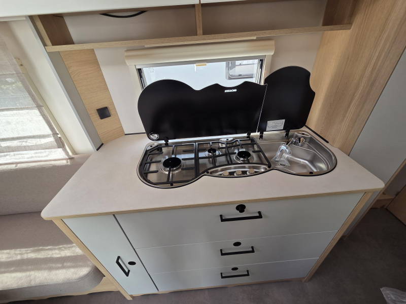 LMC Style Special 440 D fransbed - mover - luxe  foto: 13