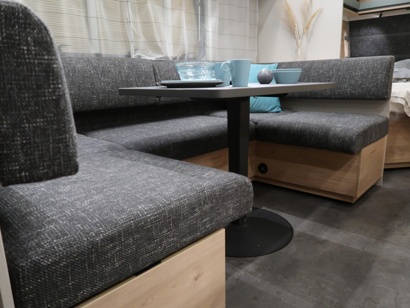 Dethleffs Camper 560 FMK STAPELBED EN RONDZIT!  foto: 16