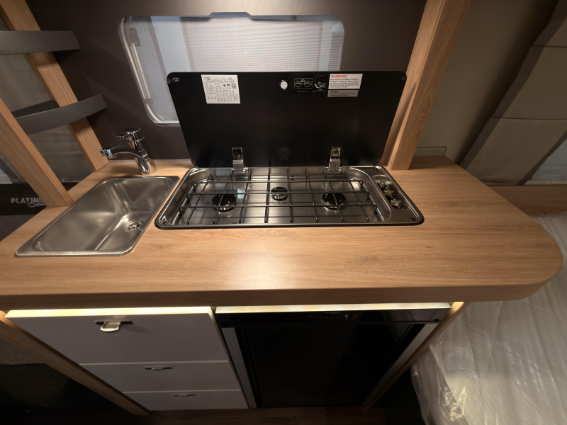 Knaus Sport Platinum 450 FU +vloerverwarming+1700kg  foto: 6
