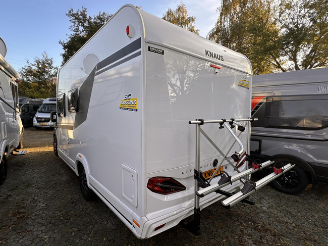 Knaus L!ve Wave 650 MF AUTOMAAT + HEFBED