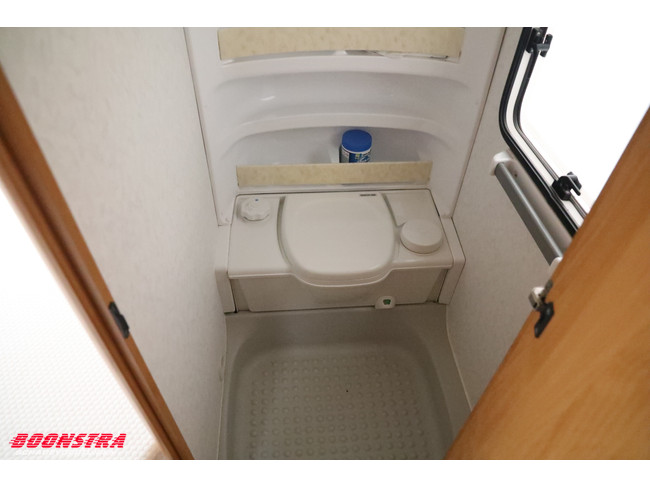 Hobby 30S Excellent Easy Mover Airco Frans bed Dwars stapelbed Middenkeuken foto: 18