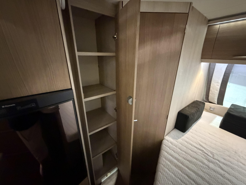 Bürstner Averso 450 TS mover - luifel - voortent  foto: 12