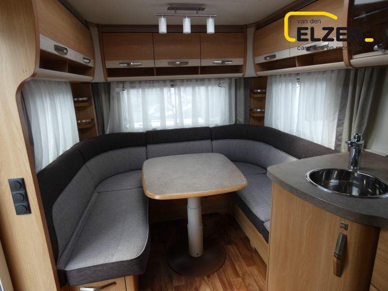 Knaus Sudwind Silver Selection 500 FU mover, luifel/ tent Unico  foto: 8