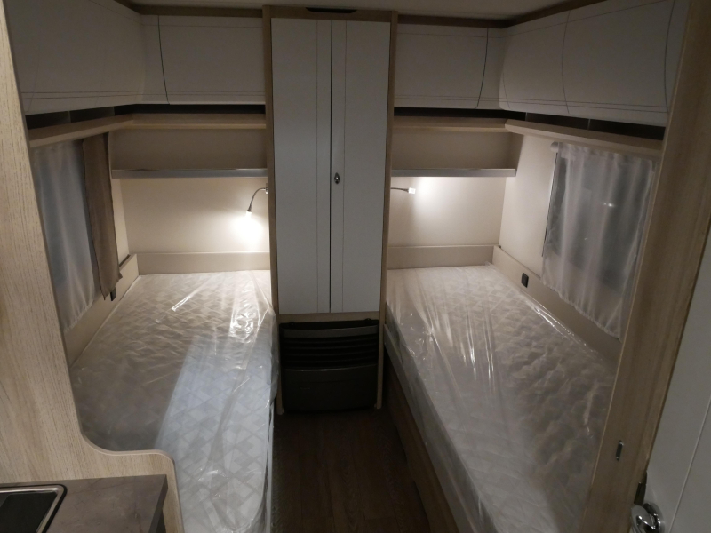 Hobby De Luxe 460 LU model 2027  foto: 7
