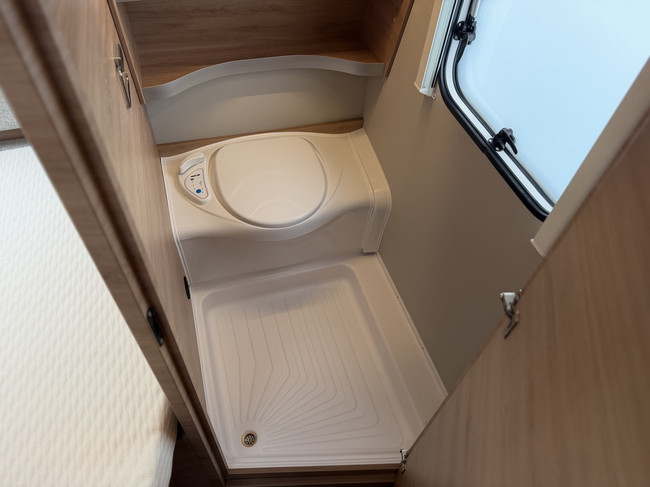Knaus SUDWIND 450 FU 60 YEARS Campovollo grijs foto: 18