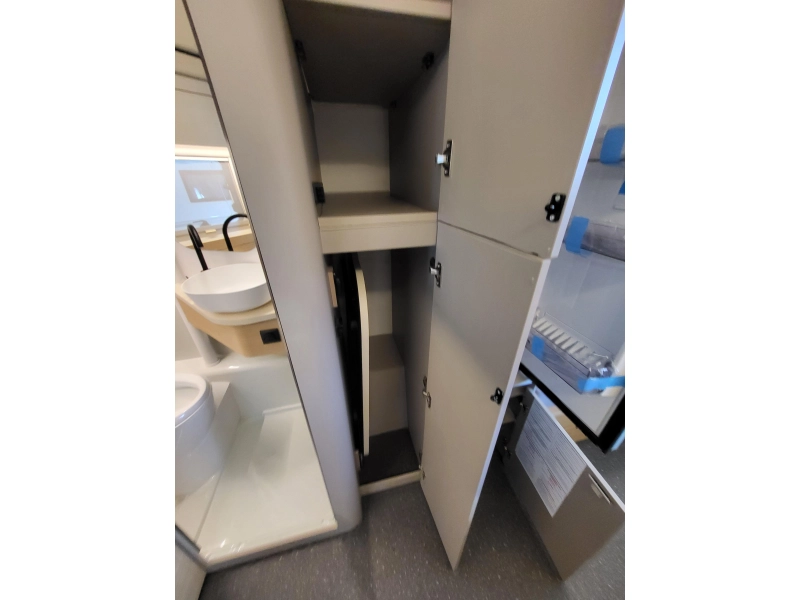 Adria Action 391 LH volledig polyester  foto: 14