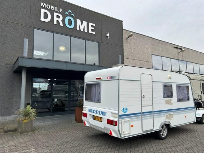 Adria Altea 390 DS Voortent+luifel 